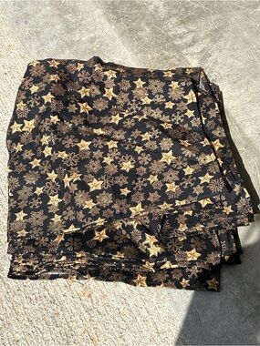 Vintage Black napkins with Gold Star & Snowflake Print Estate special 2010